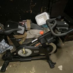 Nordictrac S22i Treadmill /Running Cycle With Scenery Screen