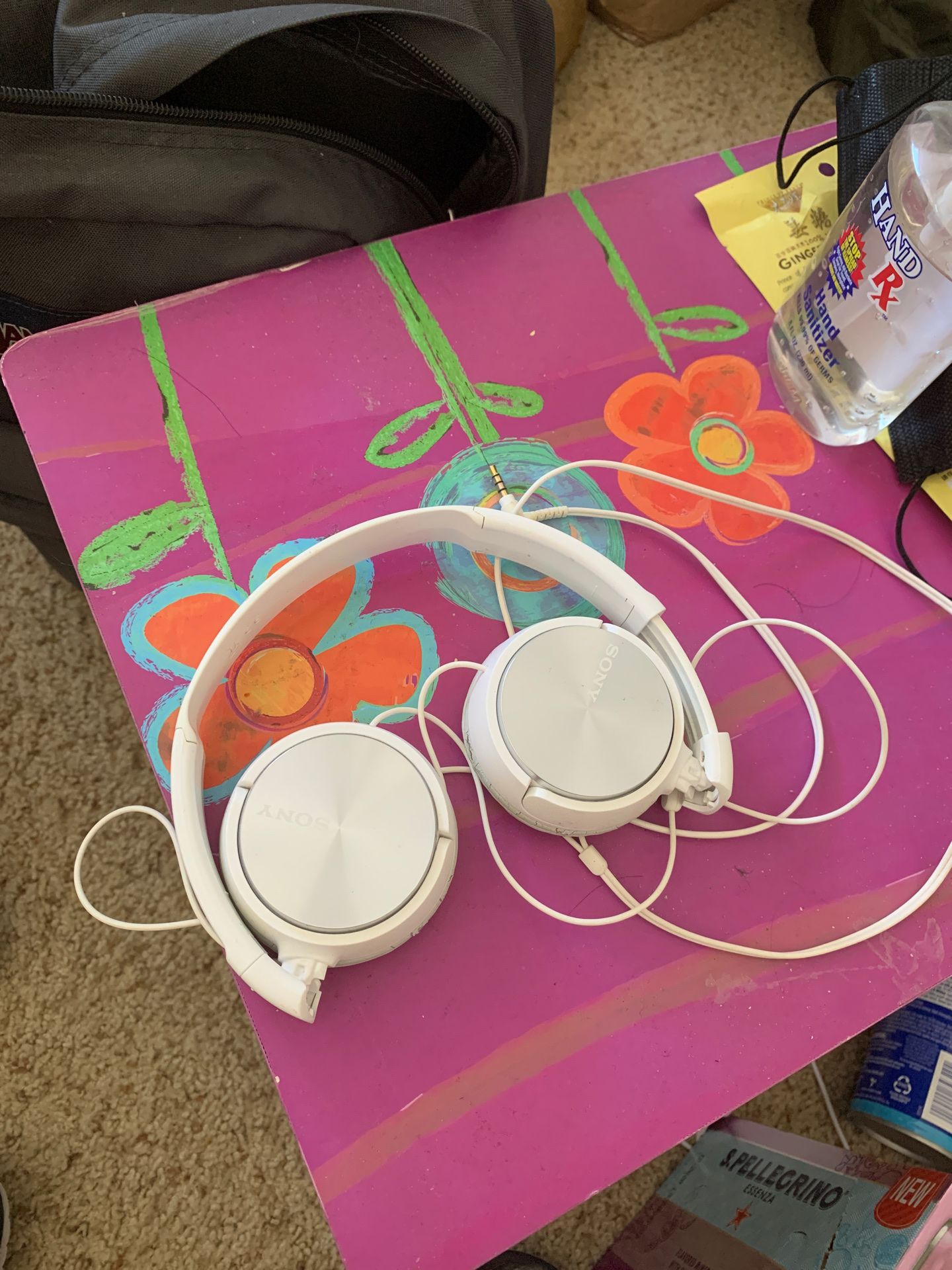 Wired sony headphone