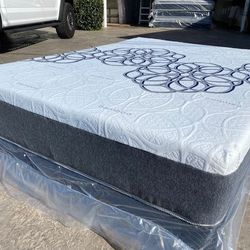 Full Organic Hybrid Cool Gel Memory Foam Mattress Mattress !