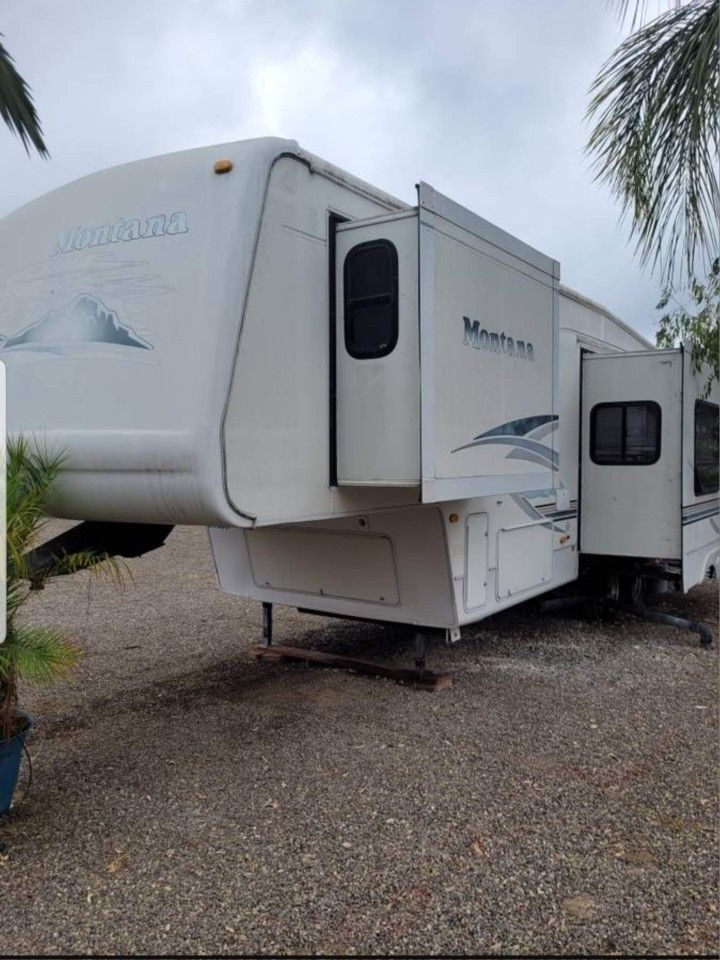 2002 Keystone Montana