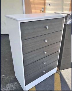 Five drawers dresser