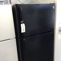 GE 15 Cu Ft Top And bottom Fridge. 1 year Warranty 