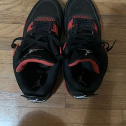 jordan 4’s red thunders