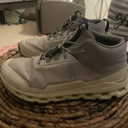 On Shoes Size 5