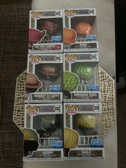 Entertainment Earth Exclusive One Piece "Build-A-Scene" collection