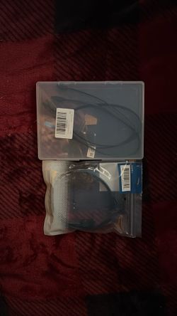 SATA CABLES AND 8pin GPU PSU CABLE