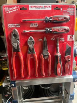 Milwaukee 7-Piece Electrician's Hand Tool Set