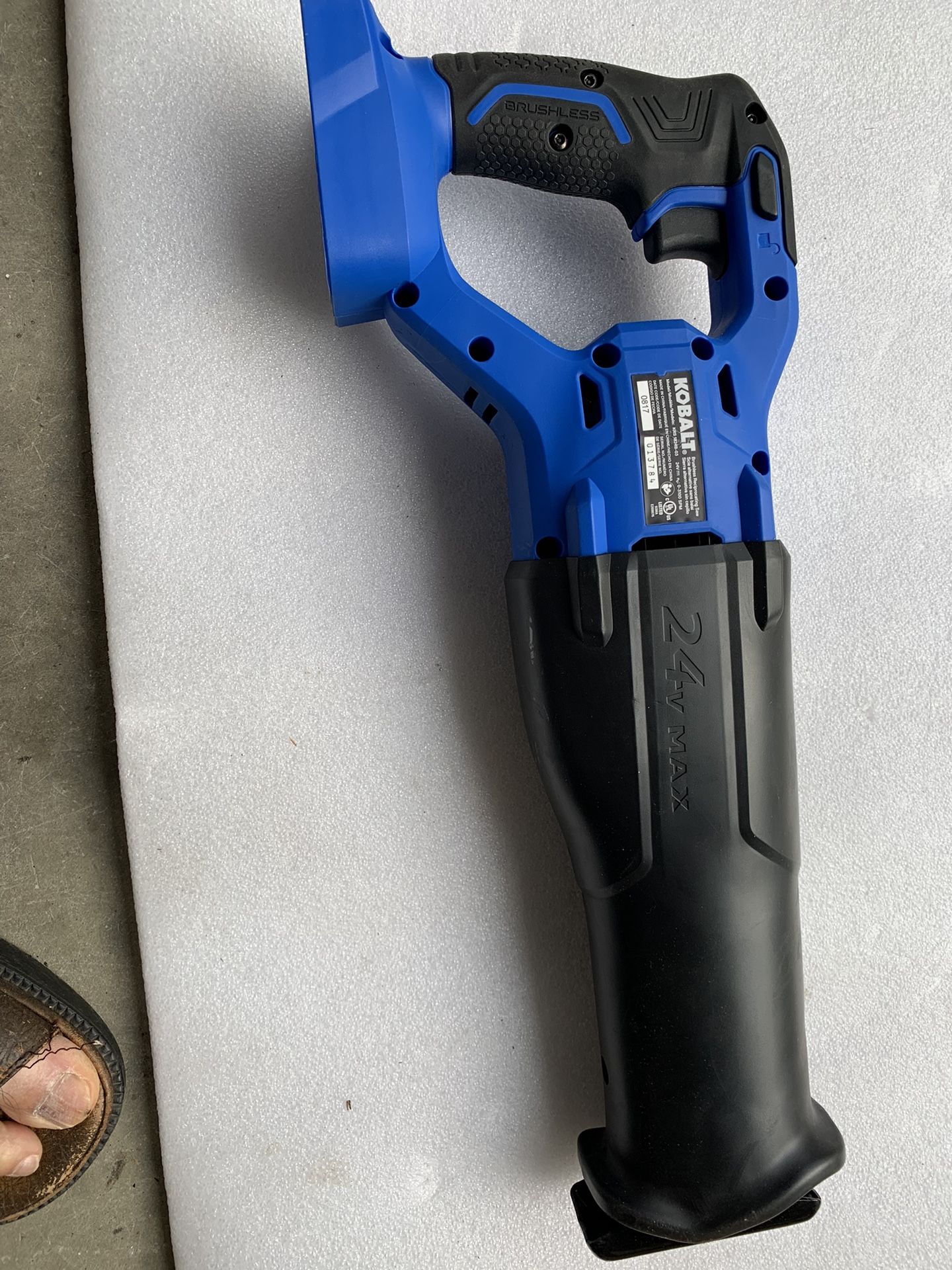 Kobalt 24-volt Variable Speed Brushless Cordless Reciprocating Saw (Bare Tool)