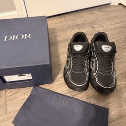 Black Dior B30