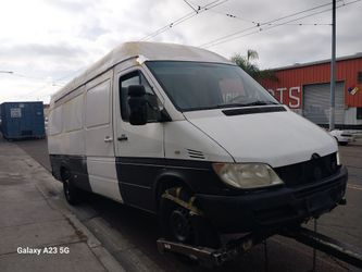 2005  Dodge Sprinter  2500 Van For Parts