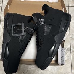 Black Cat Jordan 4
