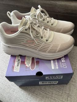 Sketchers Ultra Go