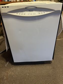 Maytag 24” built-in dishwasher 