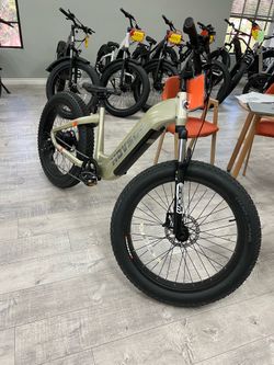 Brand New In Box HOVSCO   HovAlpha   Long-Range E-Bike 26" All-Terrain Fat Tire E-Bike