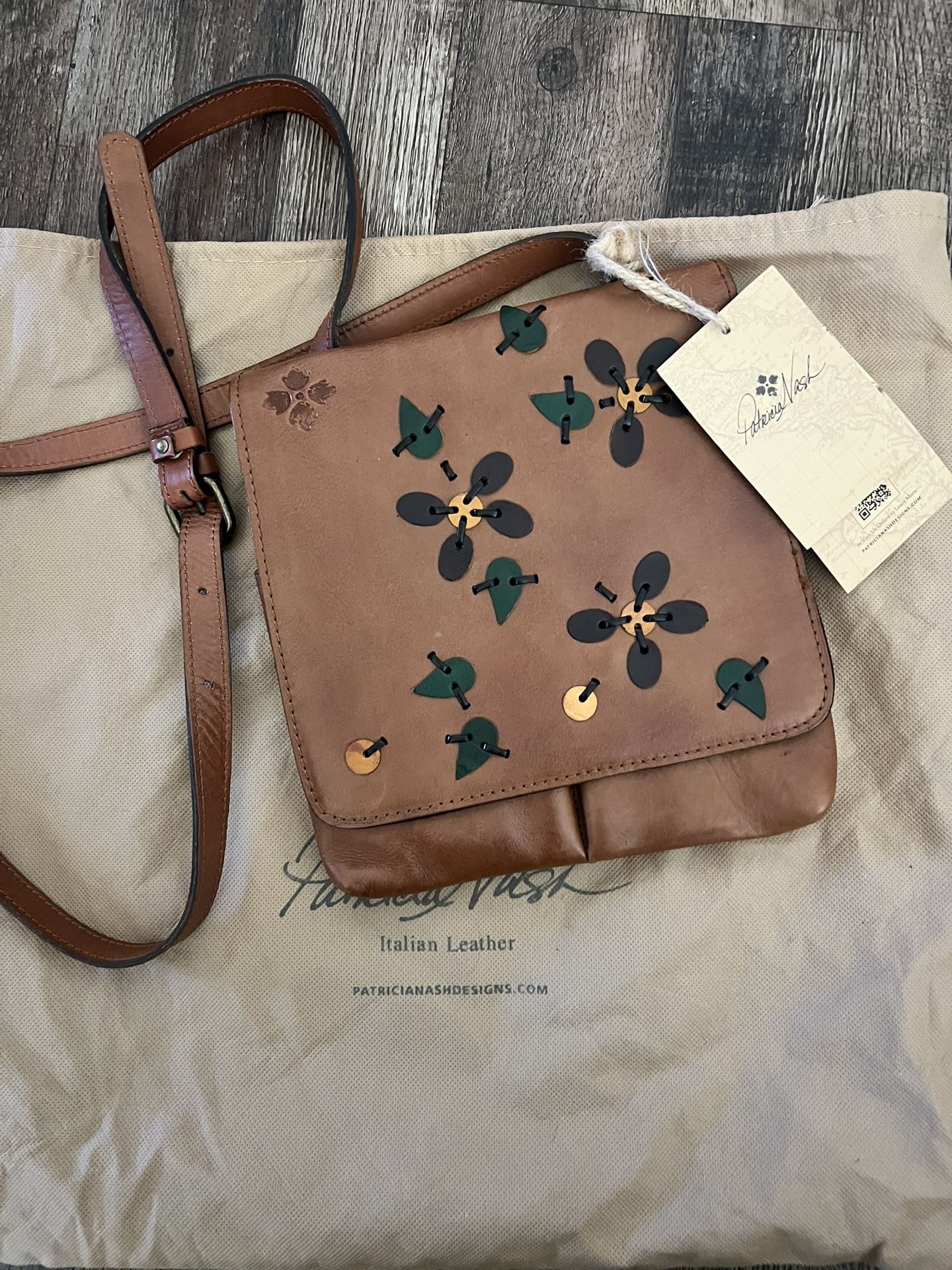 Patricia Nash Messenger Bag