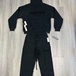 🔥 FEAR OF GOD ESSENTIALS SET – BLACK (STRETCH LIMO) – SIZE S (NEW)