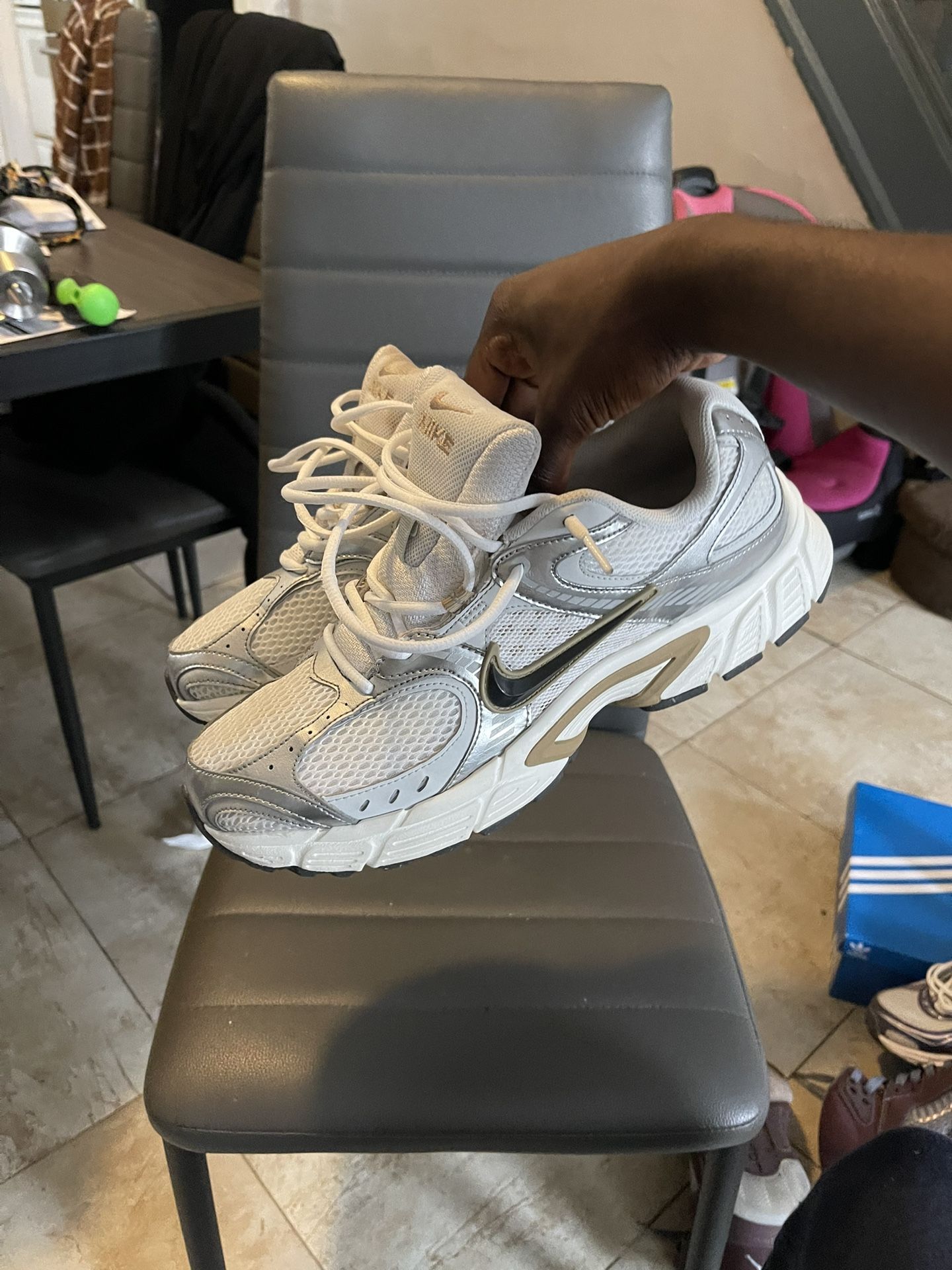 Men 10.5 | Nike Sneakers