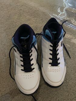 Boys shoes