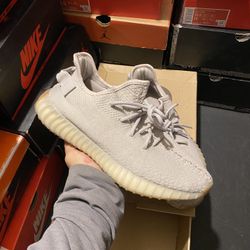 Adidas Yeezy 350 Sesame size 9.5 VNDS