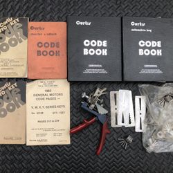 Curtis Locksmith Repo adjustable portable hand key cutter & cutting dies .Comes with everything shown in the pictures. $180 firm