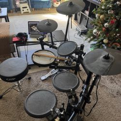 Roland TD-11K Electronic Drum Kit + DW 2000 Pedal + Throne