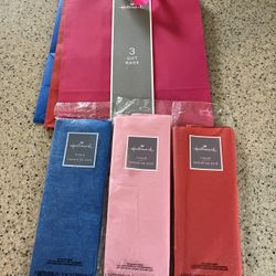 3 Hallmark Gift Bags With Matching Tissue Paper 