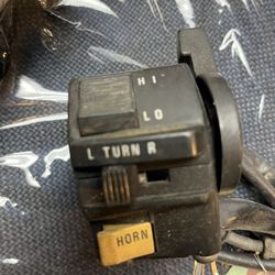 Left bar switch 1986 To 1996 Suzuki katana (contact info removed)0.06B20