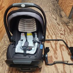 Graco Car seat 