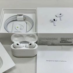 AirPods Pro 2nd Generation with MagSafe Wireless Charging Case - White