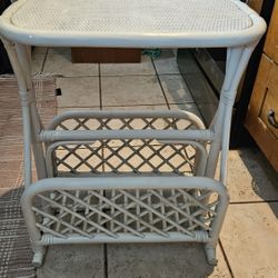Charming Vintage Bamboo & Wicker/Rattan Side Table--Super Cute!