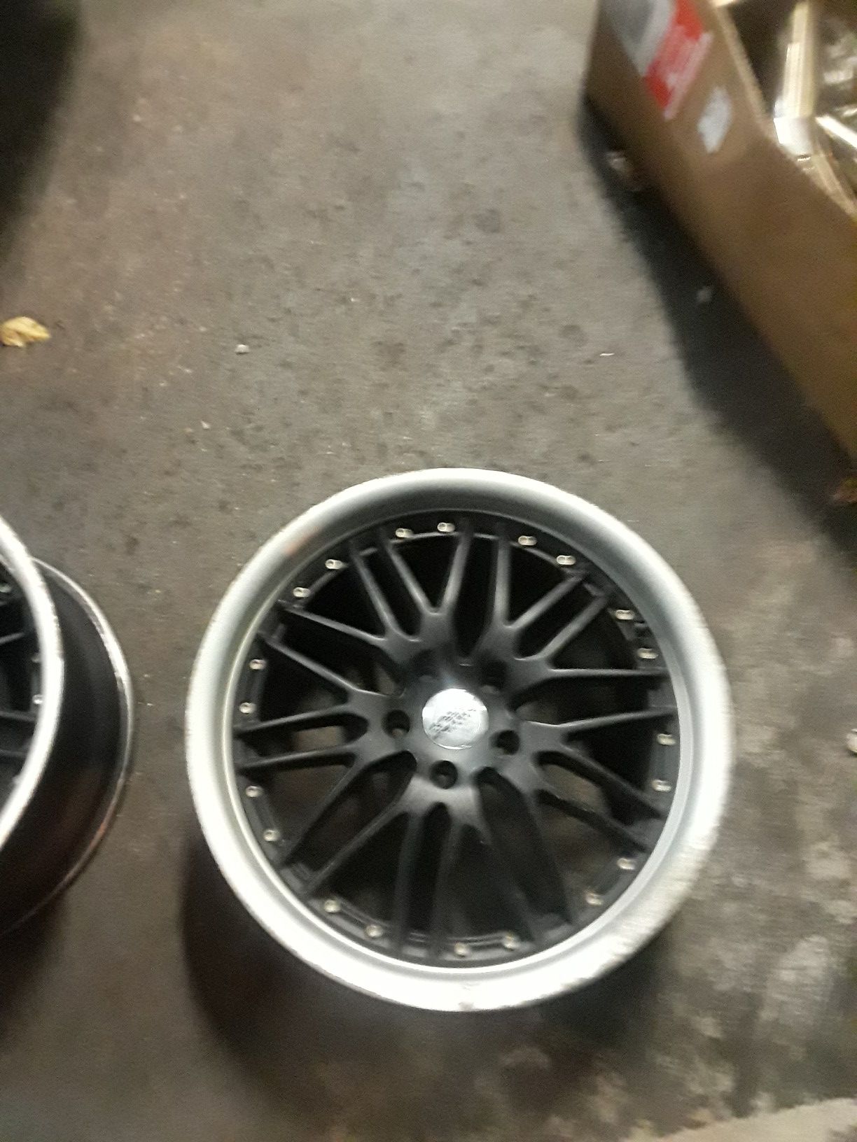 19 inches staggered rims