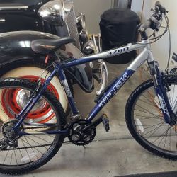 Trek 3700 21 Speed Mountain Bike 