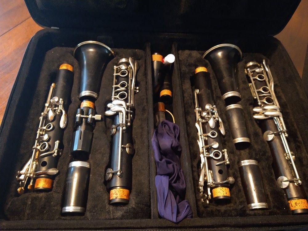 Buffet R-13 Bb and A Clarinet Set