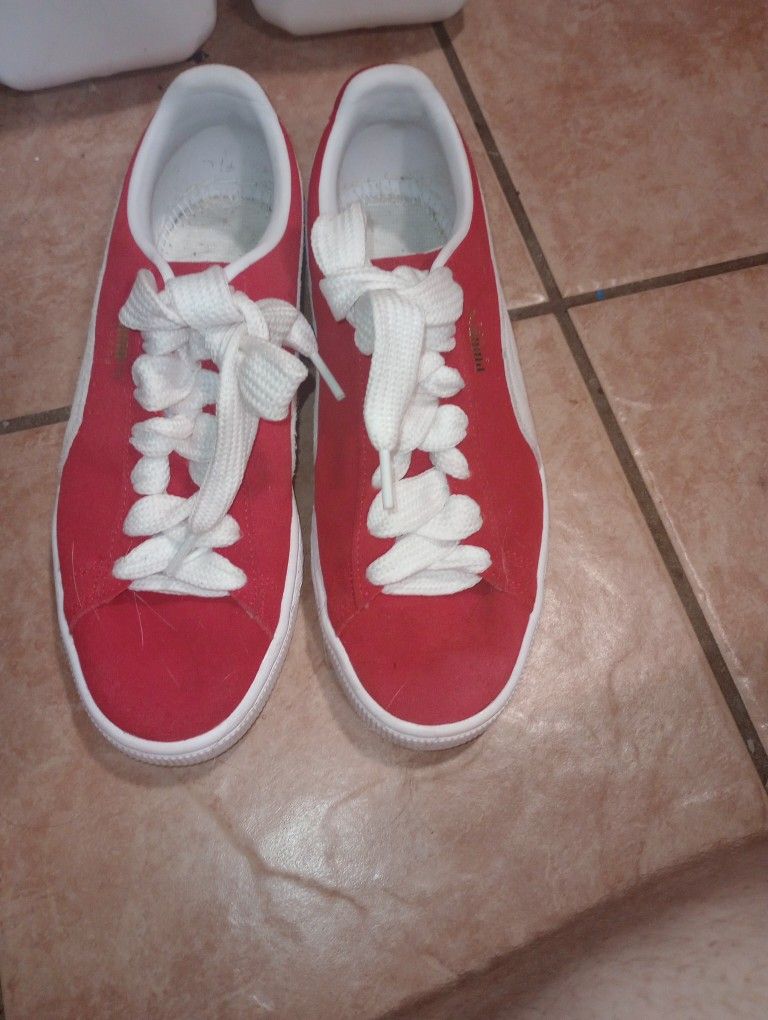Red Swade Puma Size 6.5