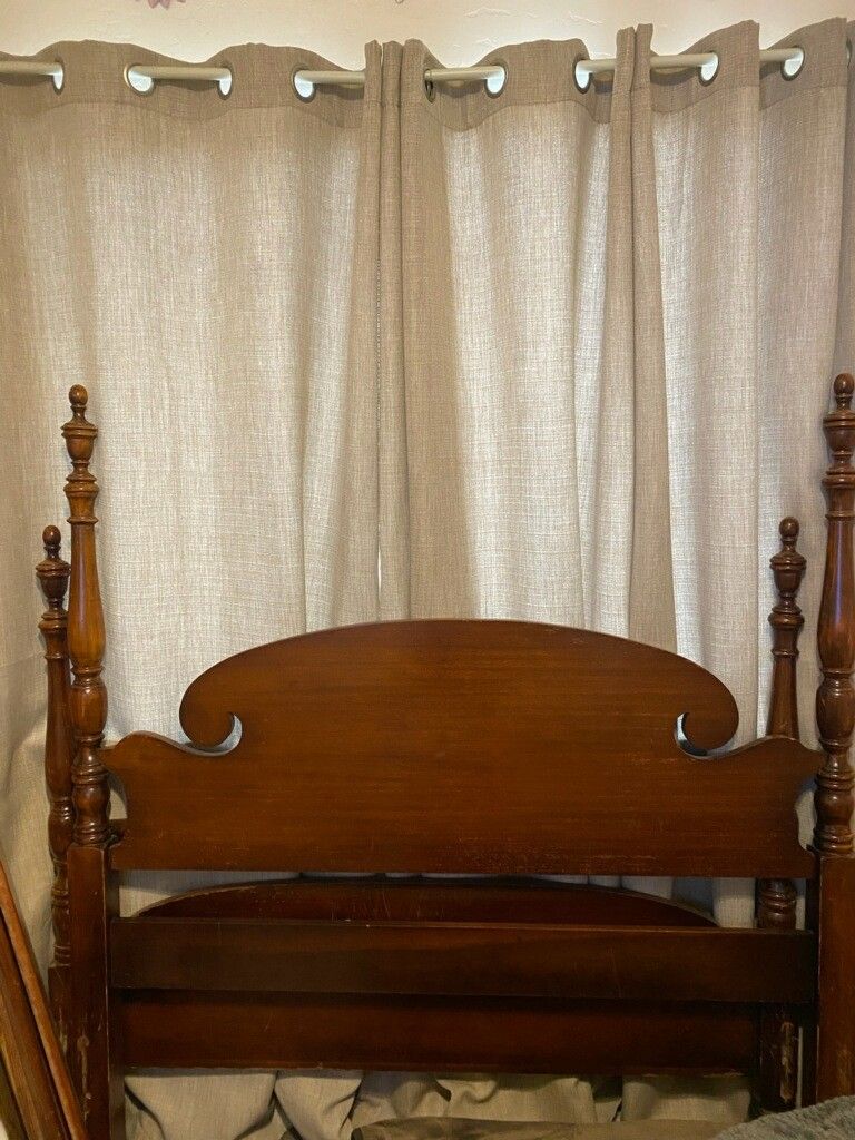 Vintage Full Size Bed Frame w/Box Spring Slats