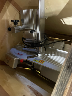 10-INCH BLADE SLICER WITH 0.30 HP
