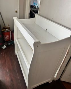 baby changing table
