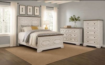 5-Piece Rooms to go Queen bedroom set