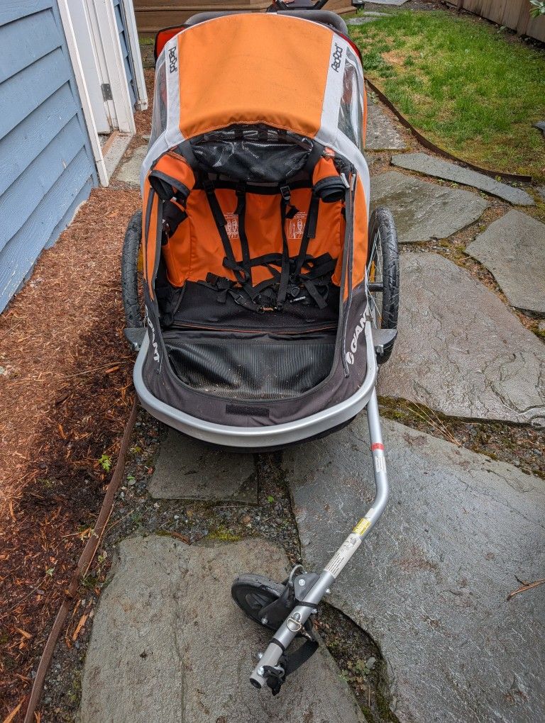 Giant Peapod Child Trailer