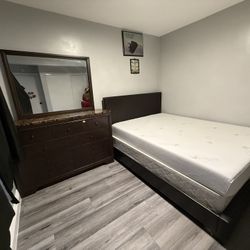 Dressing table with mirror, bed base and bamboo mattress