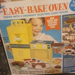Vintage Easy Bake Oven From The 80's