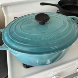Le Creuset 8-Qt Signature Oval Dutch Oven – Sea Salt (Teal/Blue-Green)