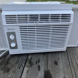 AC window Unit midea-$65 OBO 