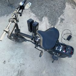 E-bike 28mph With Pump, Charger And 2 Batteries