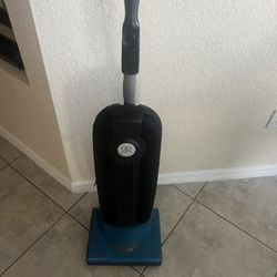 Cordless Vacuum Cleaner