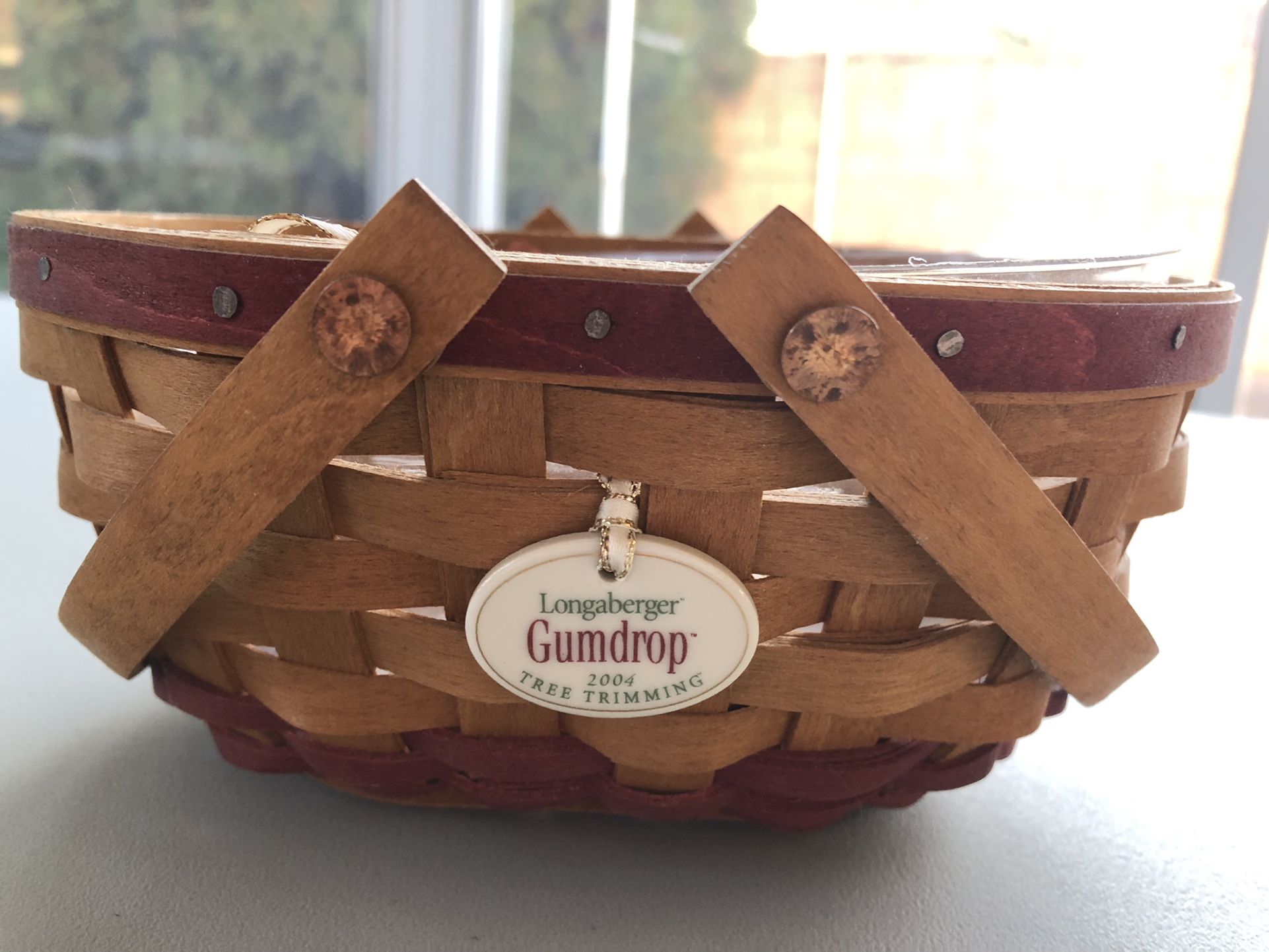 2004 Longaberger Gumdrop Christmas Basket