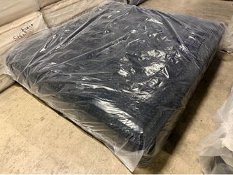 SALE 🔥King mattress Beautyrest Black series three plush pillowtop DISPLAY 🔥