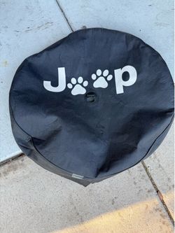 Jeep Wrangler JL spare tire cover with hole for camera