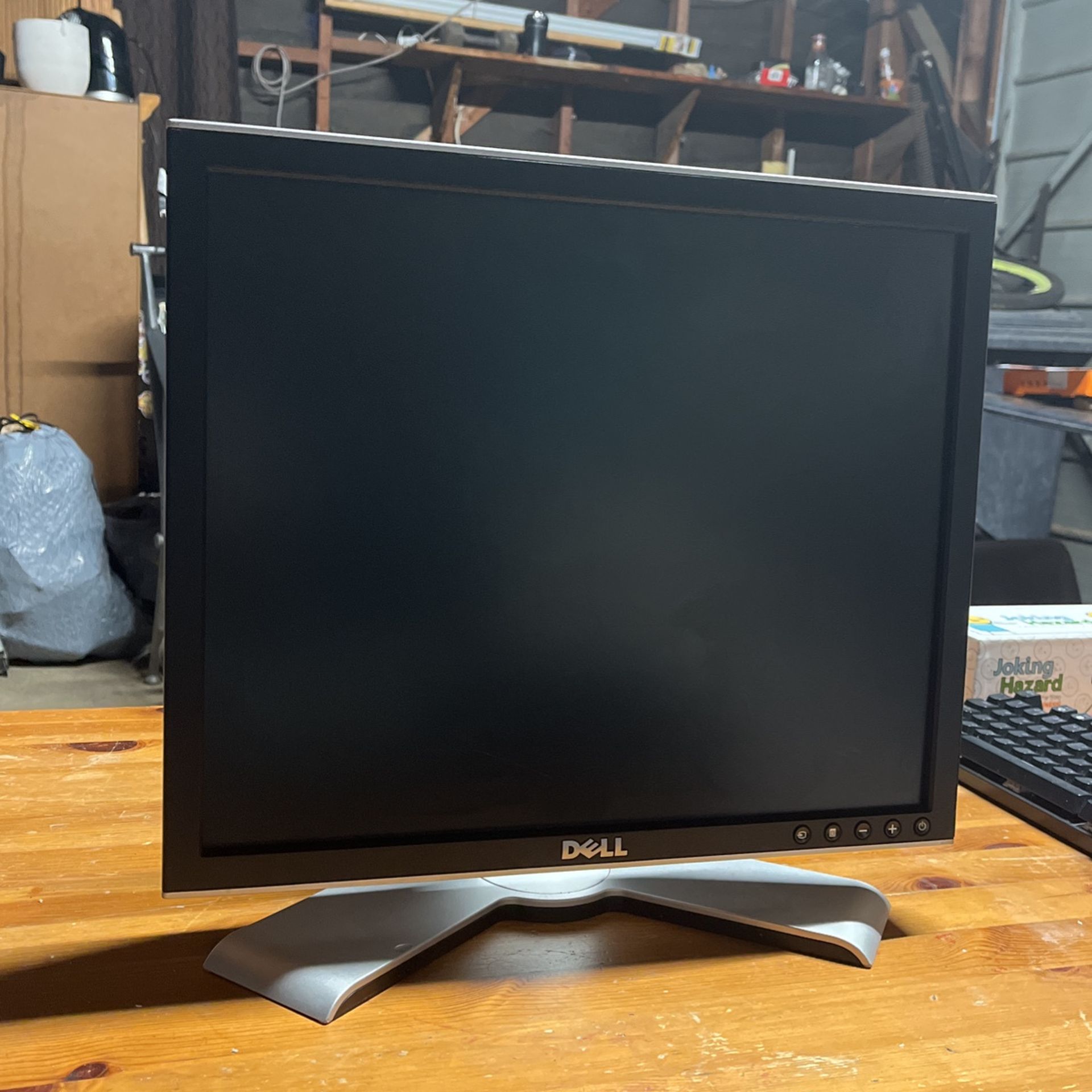 Dell Monitor With Adjustable Height 