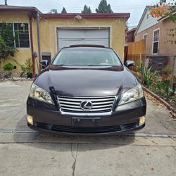                                  **Lexus ES 350 Luxury**